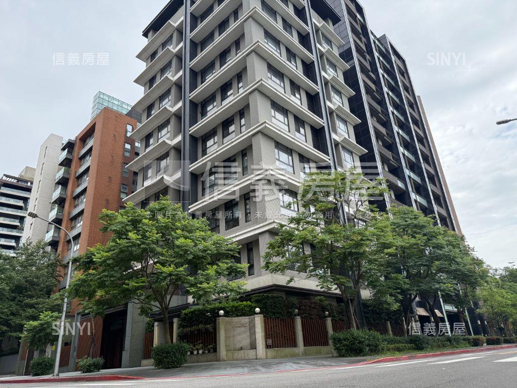 南港經貿邊間高樓兩房房屋室內格局與周邊環境