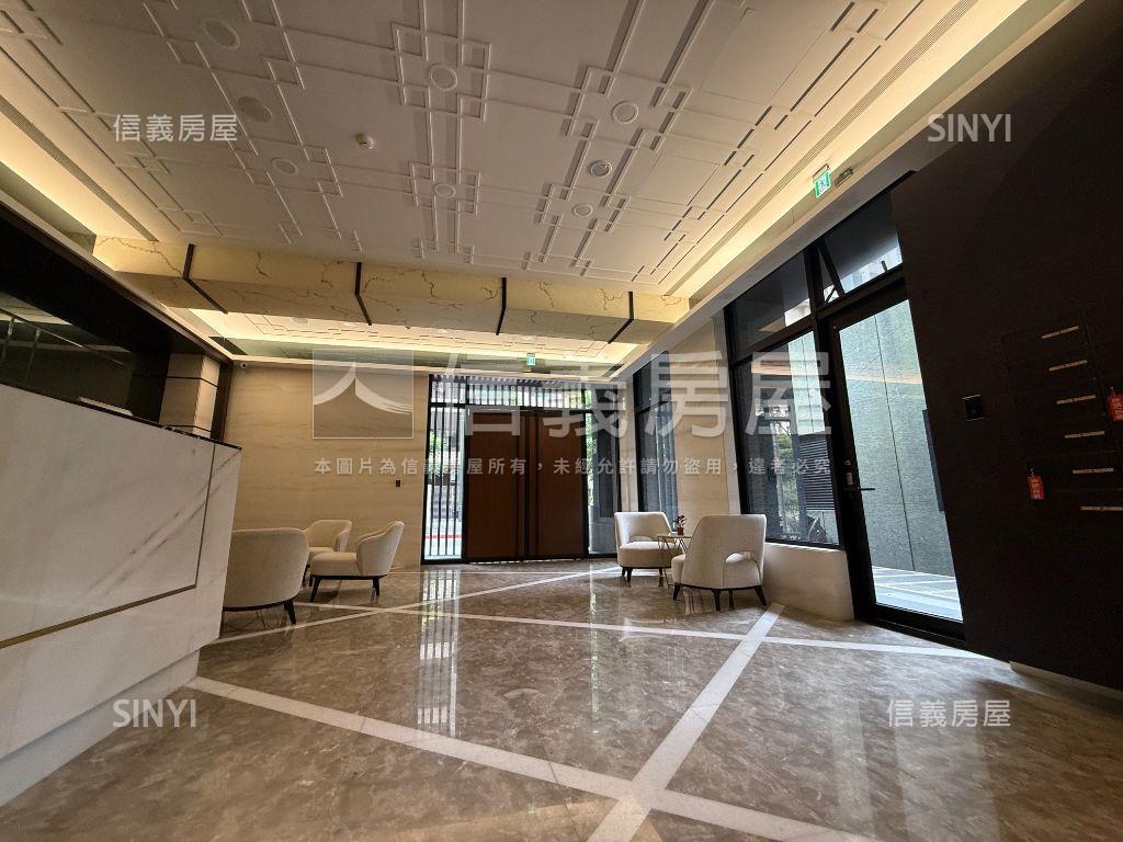 南港經貿邊間高樓兩房房屋室內格局與周邊環境