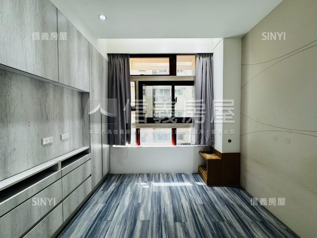 稀有釋出晶鑽大空間加車位房屋室內格局與周邊環境