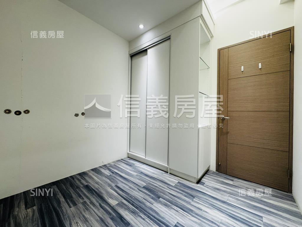 稀有釋出晶鑽大空間加車位房屋室內格局與周邊環境