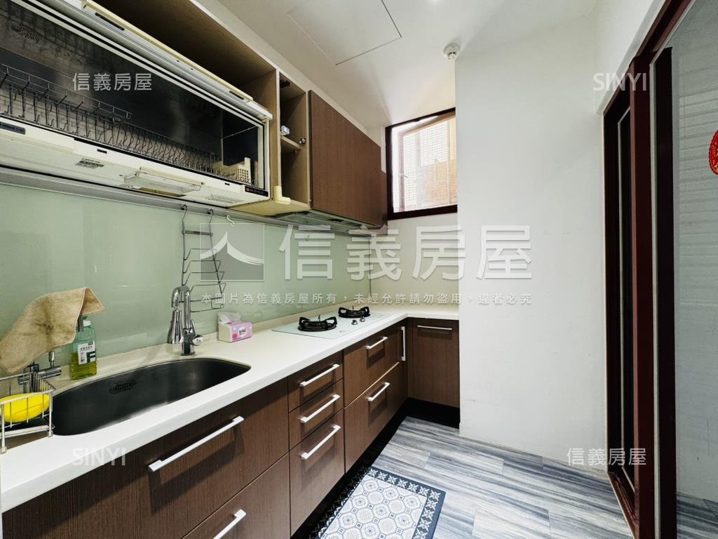 稀有釋出晶鑽大空間加車位房屋室內格局與周邊環境