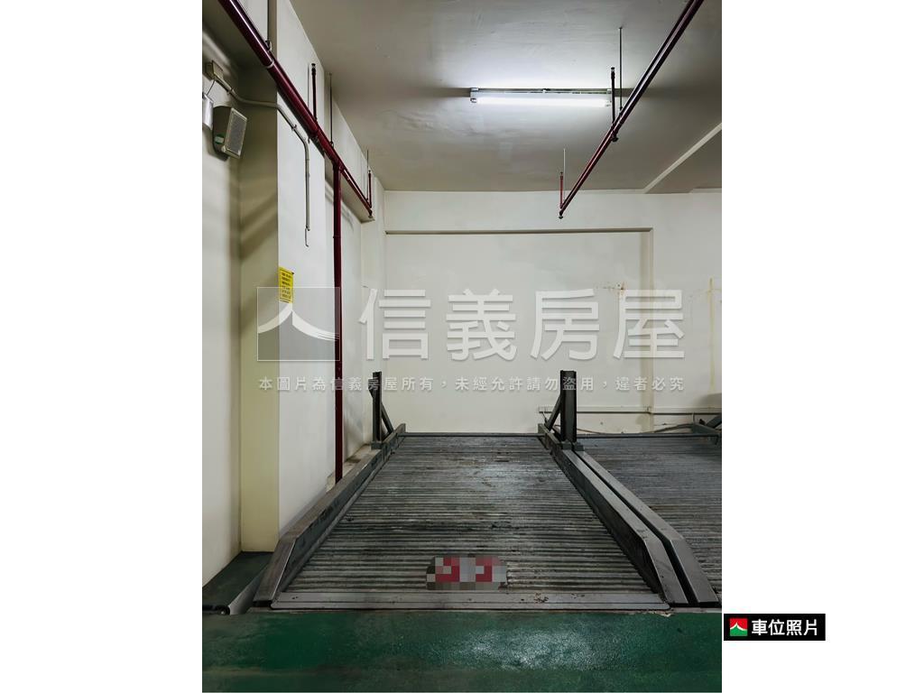 稀有釋出晶鑽大空間加車位房屋室內格局與周邊環境