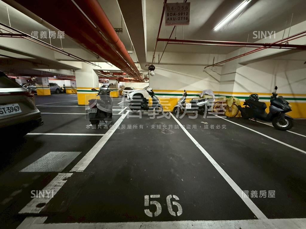 稀有Ｃ棟法國之星三房車位房屋室內格局與周邊環境