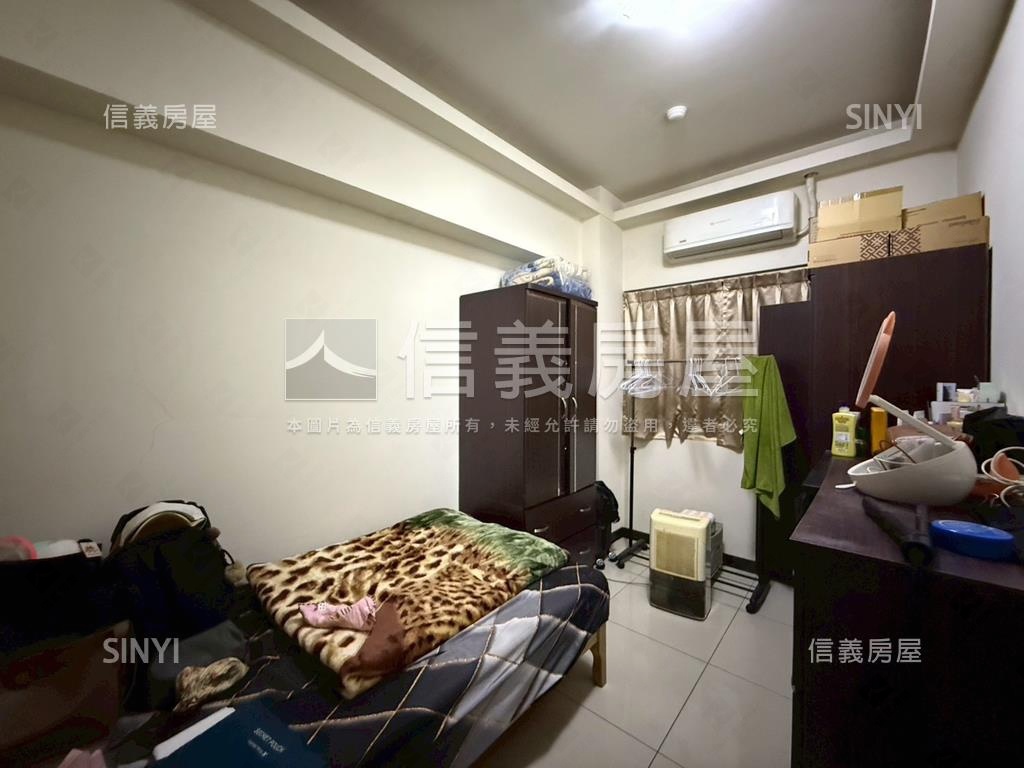 稀有Ｃ棟法國之星三房車位房屋室內格局與周邊環境