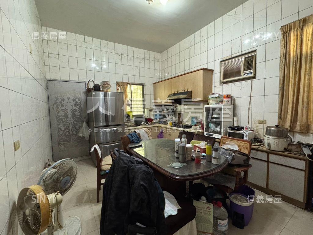 大廟一街稀有透天大土持房屋室內格局與周邊環境