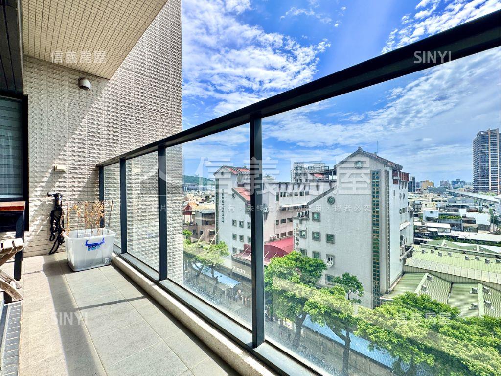 ＭＲＴ質感裝潢捷運宅平車房屋室內格局與周邊環境