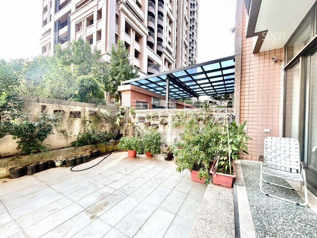 南區大地坪別墅可停三車房屋室內格局與周邊環境