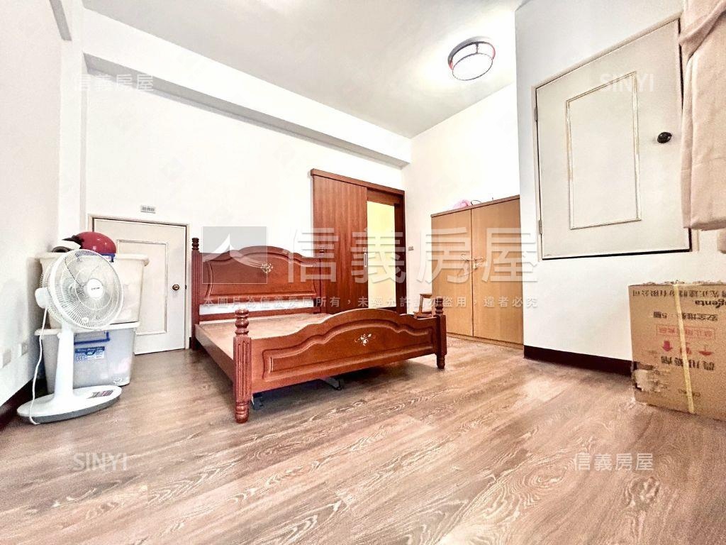 南區大地坪別墅可停三車房屋室內格局與周邊環境