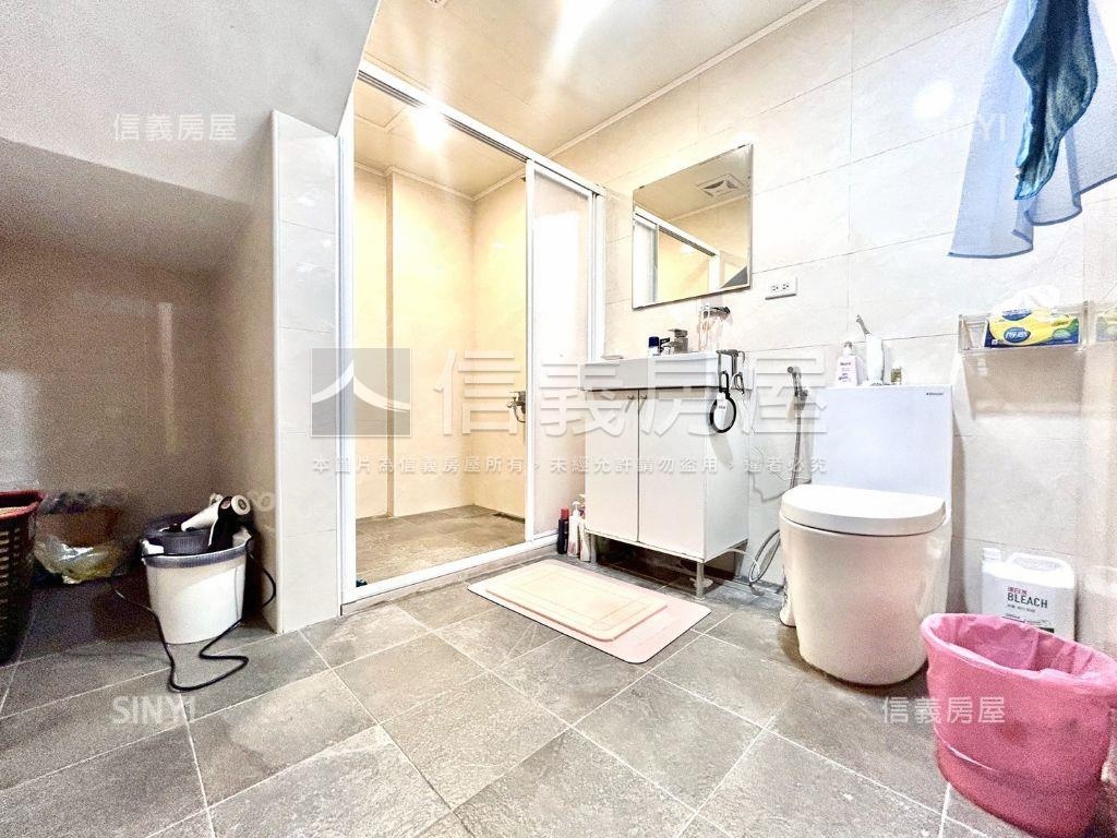 南區大地坪別墅可停三車房屋室內格局與周邊環境