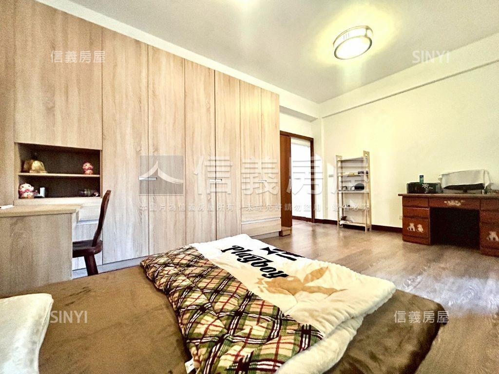 南區大地坪別墅可停三車房屋室內格局與周邊環境