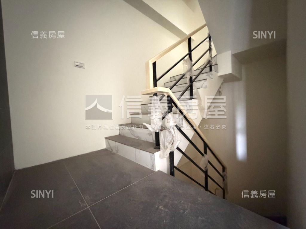 青埔全新電梯透天美宅房屋室內格局與周邊環境