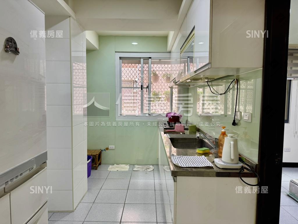 綠意光彩安平三房平車房屋室內格局與周邊環境