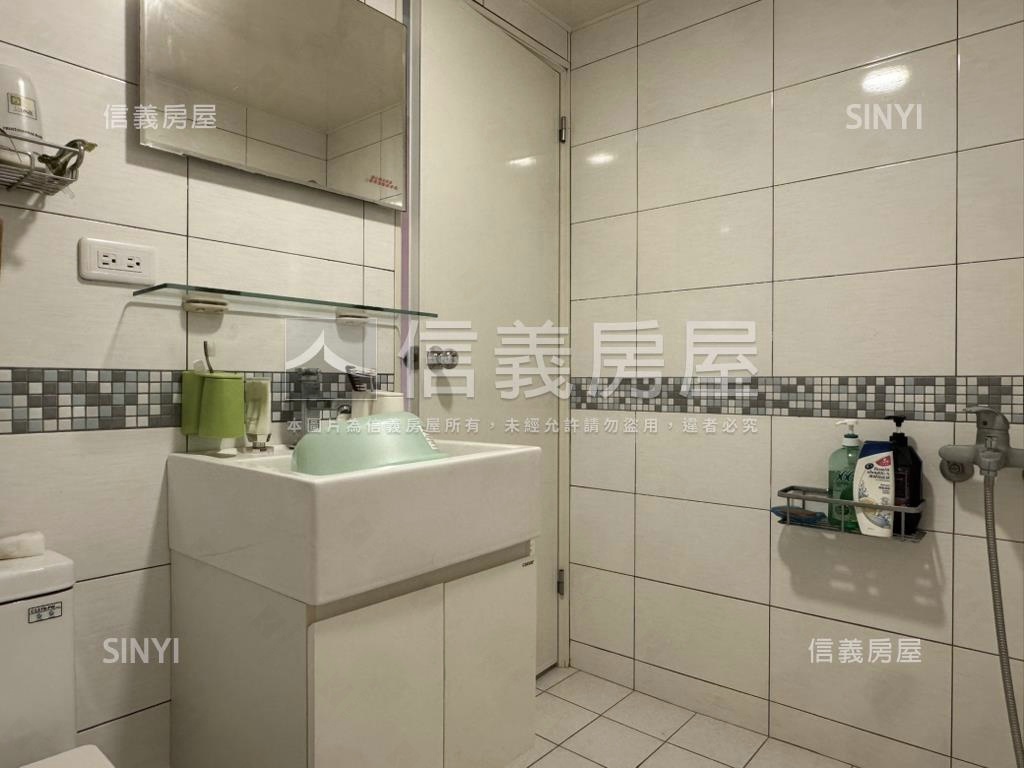 綠意光彩安平三房平車房屋室內格局與周邊環境