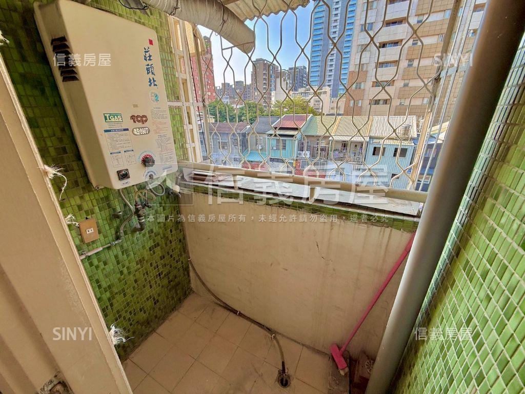 園道旁３樓。３房。美寓房屋室內格局與周邊環境
