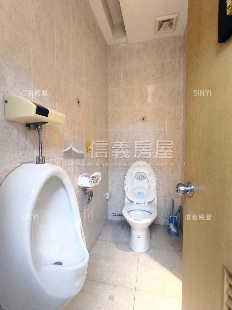 忠孝天廈高樓辦公房屋室內格局與周邊環境