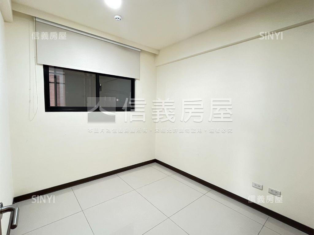 遠雄龍岡明亮三房車位房屋室內格局與周邊環境