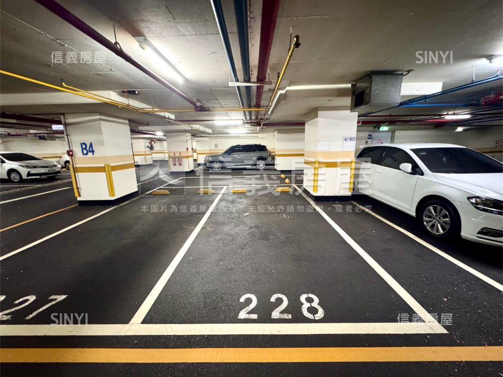 近市政府三房平車房屋室內格局與周邊環境