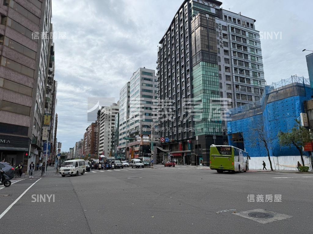 正南京東店面房屋室內格局與周邊環境