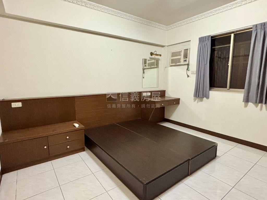 近生態園區兩房車位房屋室內格局與周邊環境