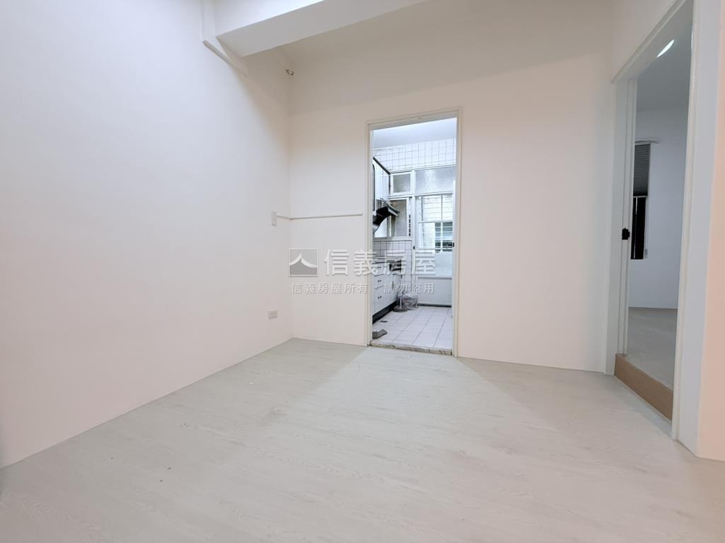 景安活巷標格天然瓦斯三樓房屋室內格局與周邊環境