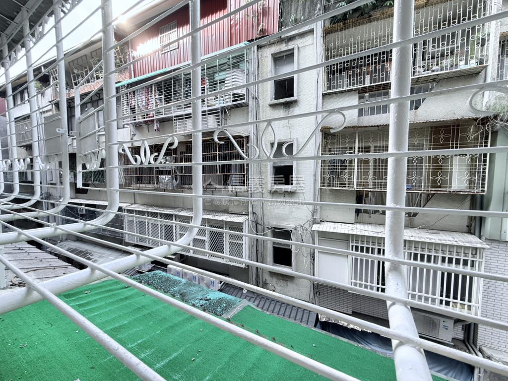 景安活巷標格天然瓦斯三樓房屋室內格局與周邊環境