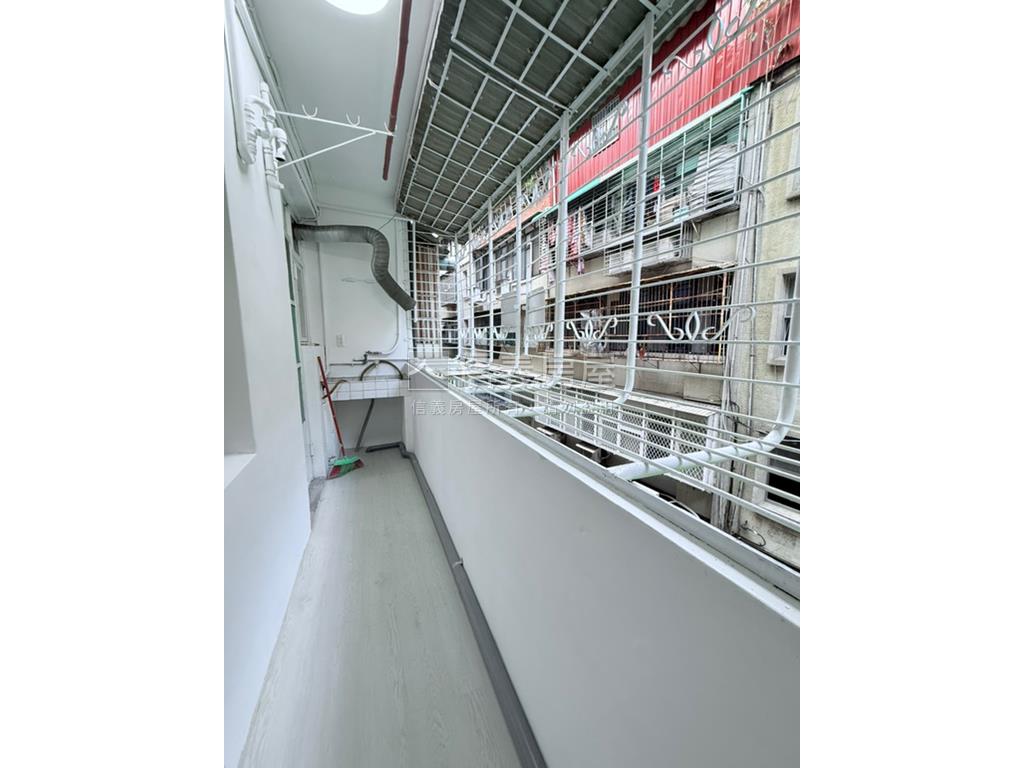 景安活巷標格天然瓦斯三樓房屋室內格局與周邊環境
