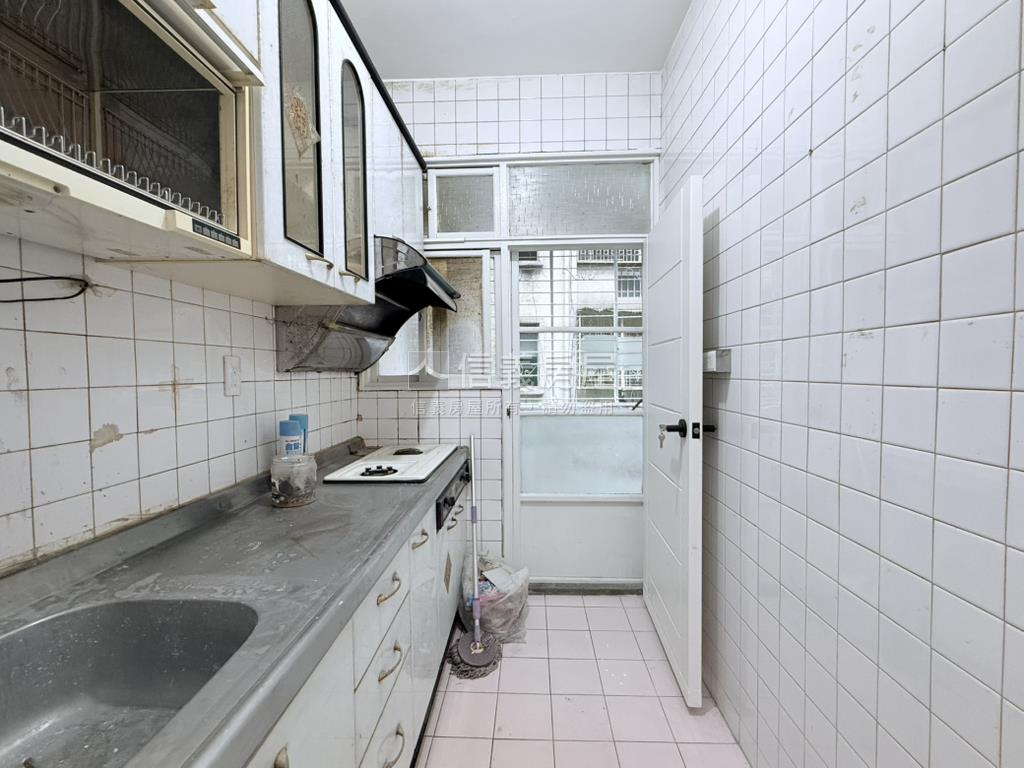 景安活巷標格天然瓦斯三樓房屋室內格局與周邊環境