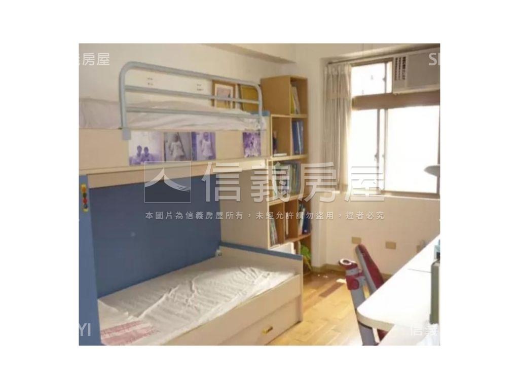 高爾夫球場綠地及海景景觀房屋室內格局與周邊環境