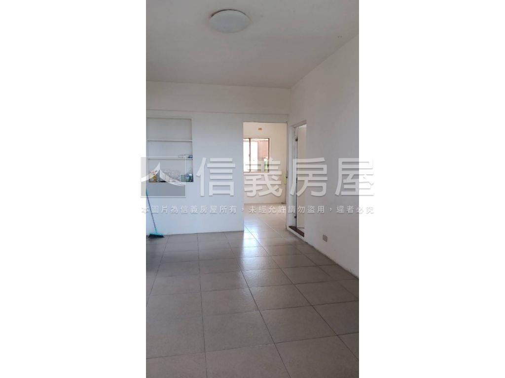 高爾夫球場綠地及海景景觀房屋室內格局與周邊環境