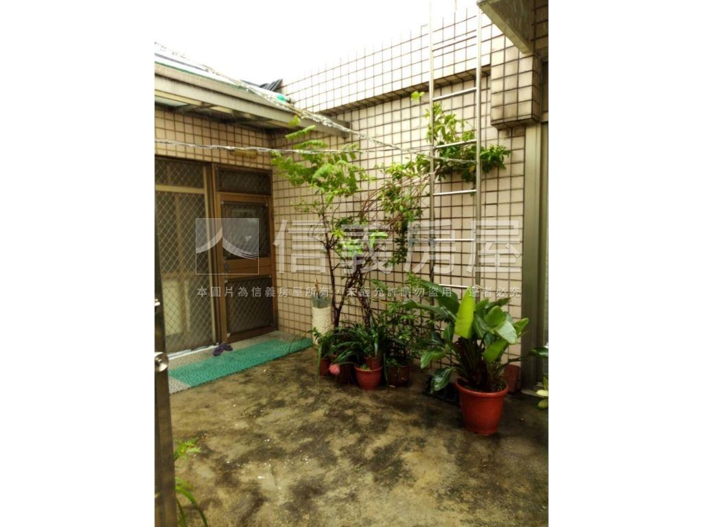 高爾夫球場綠地及海景景觀房屋室內格局與周邊環境