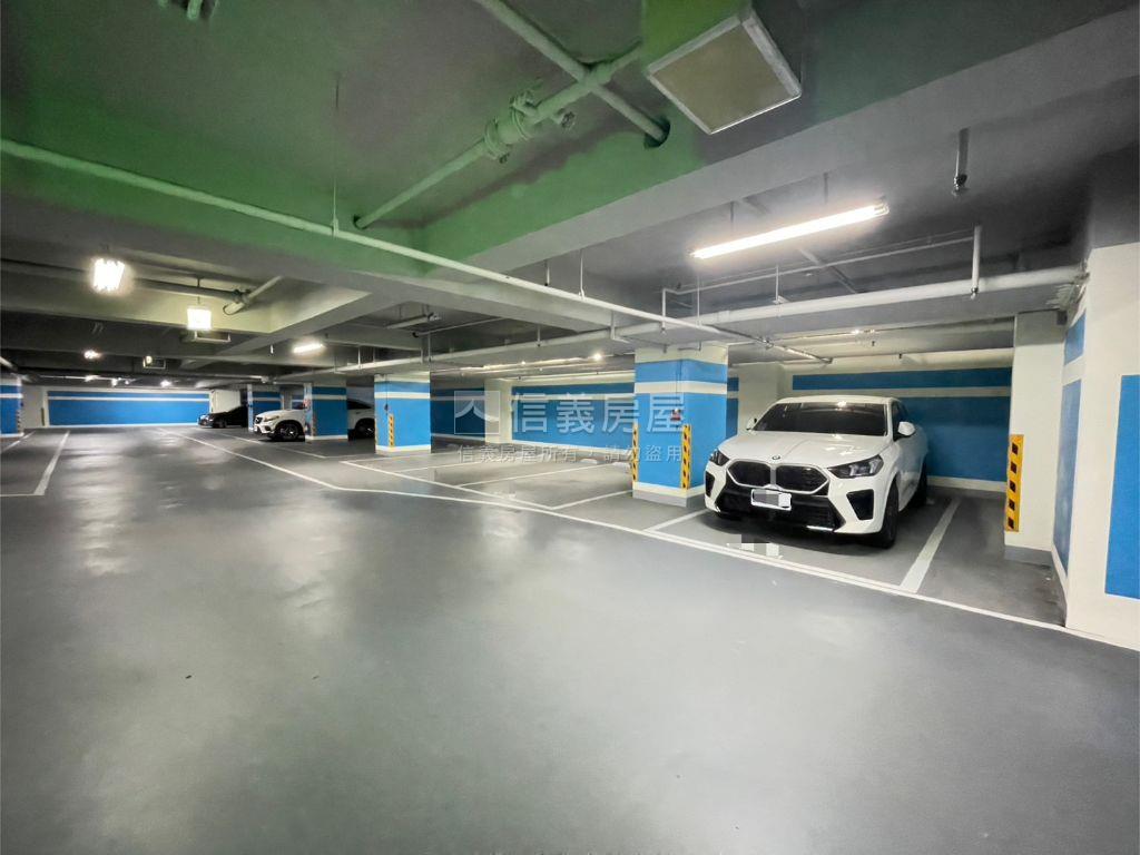 近台中站高樓邊間兩房平車房屋室內格局與周邊環境