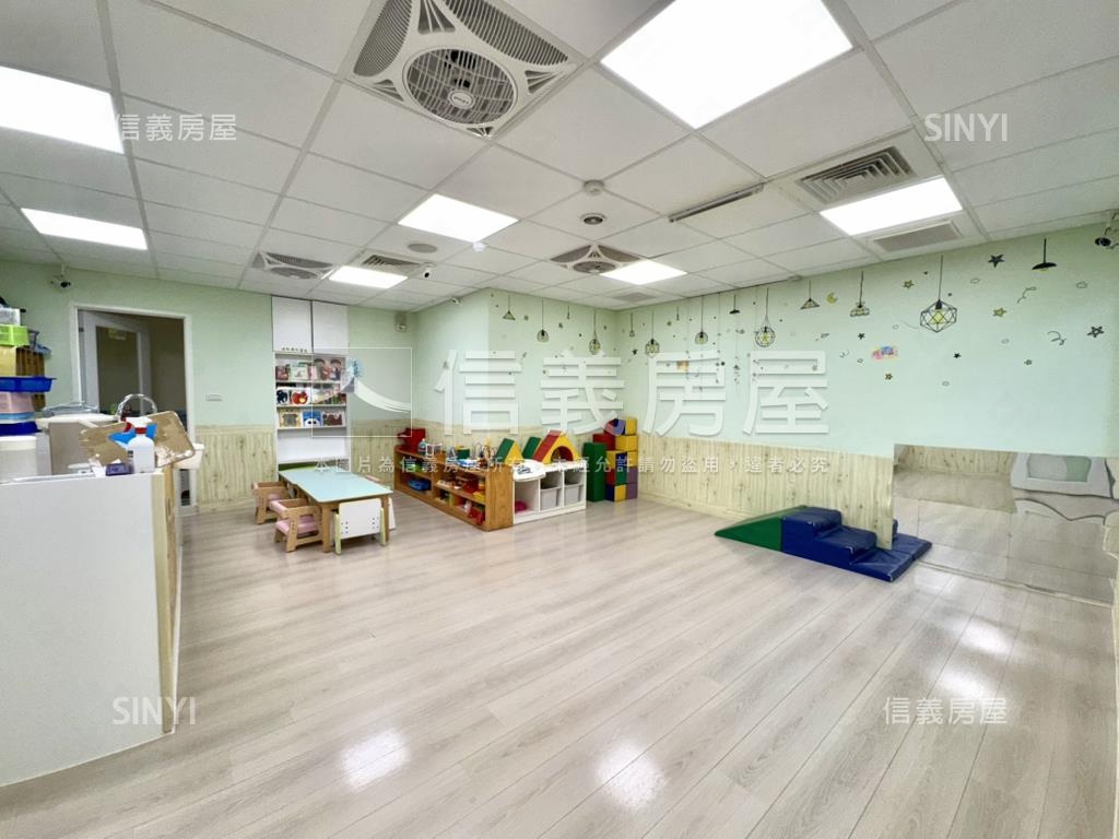 精科路質感大面寬店面房屋室內格局與周邊環境