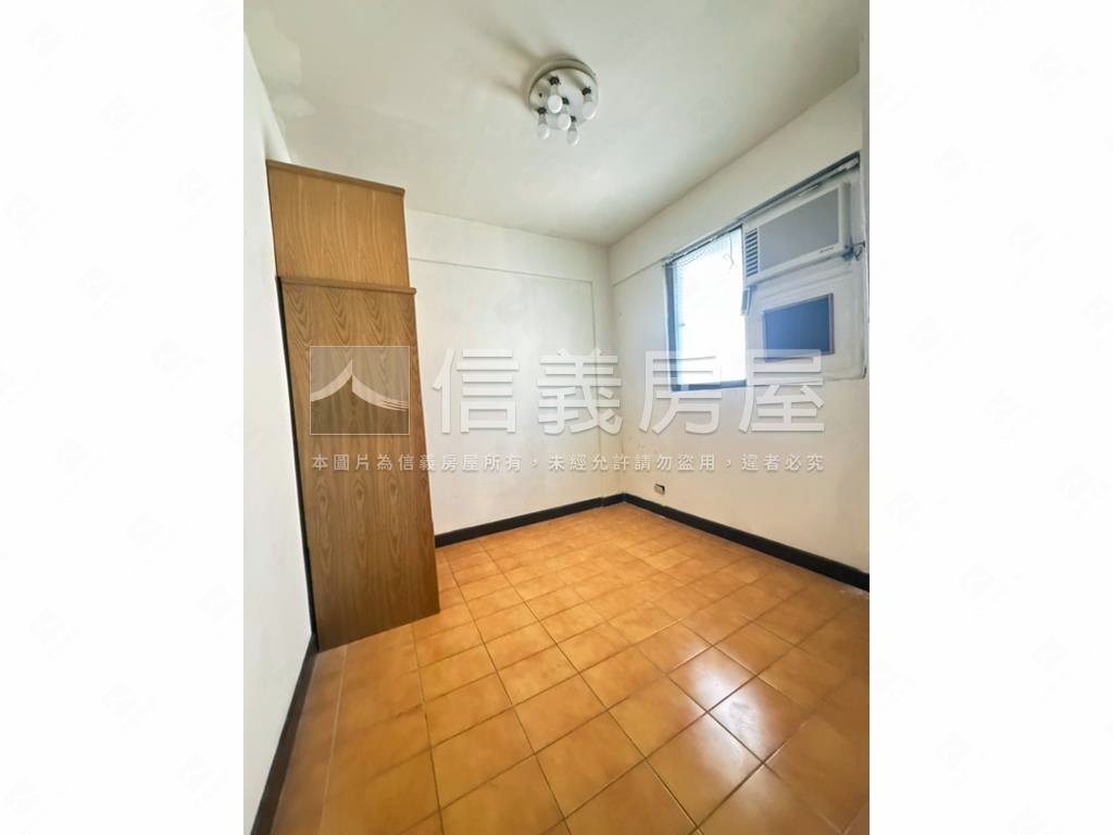 南港展覽館公寓３樓房屋室內格局與周邊環境
