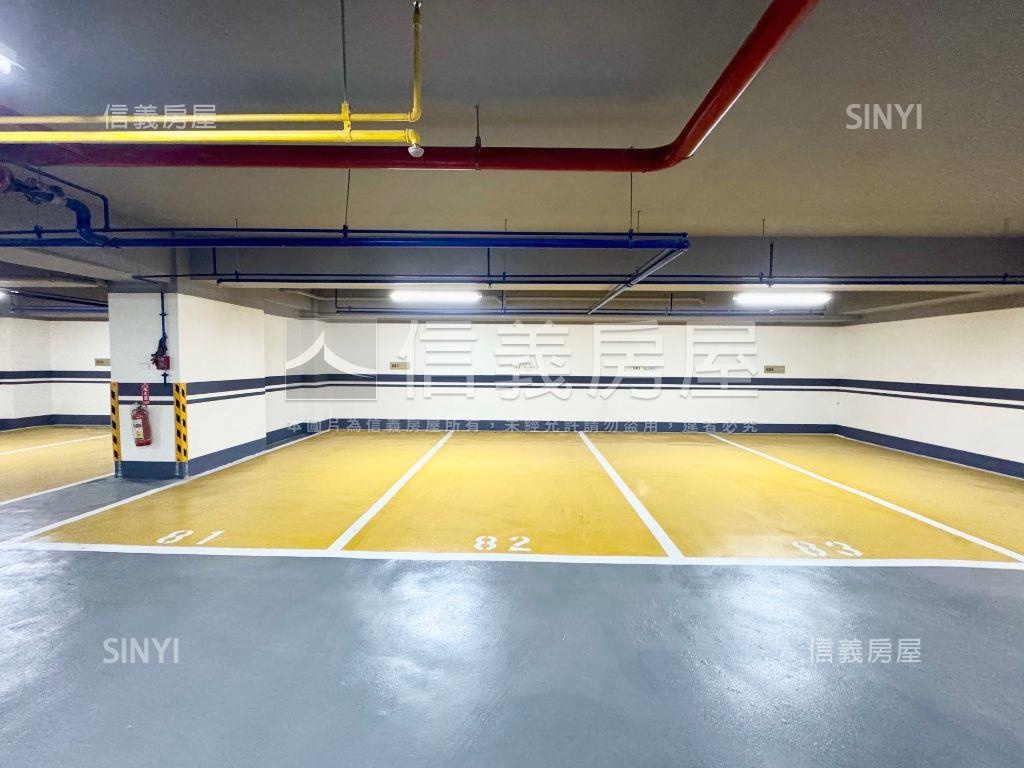 ＮＥＷ米蘭花園邊間３房房屋室內格局與周邊環境