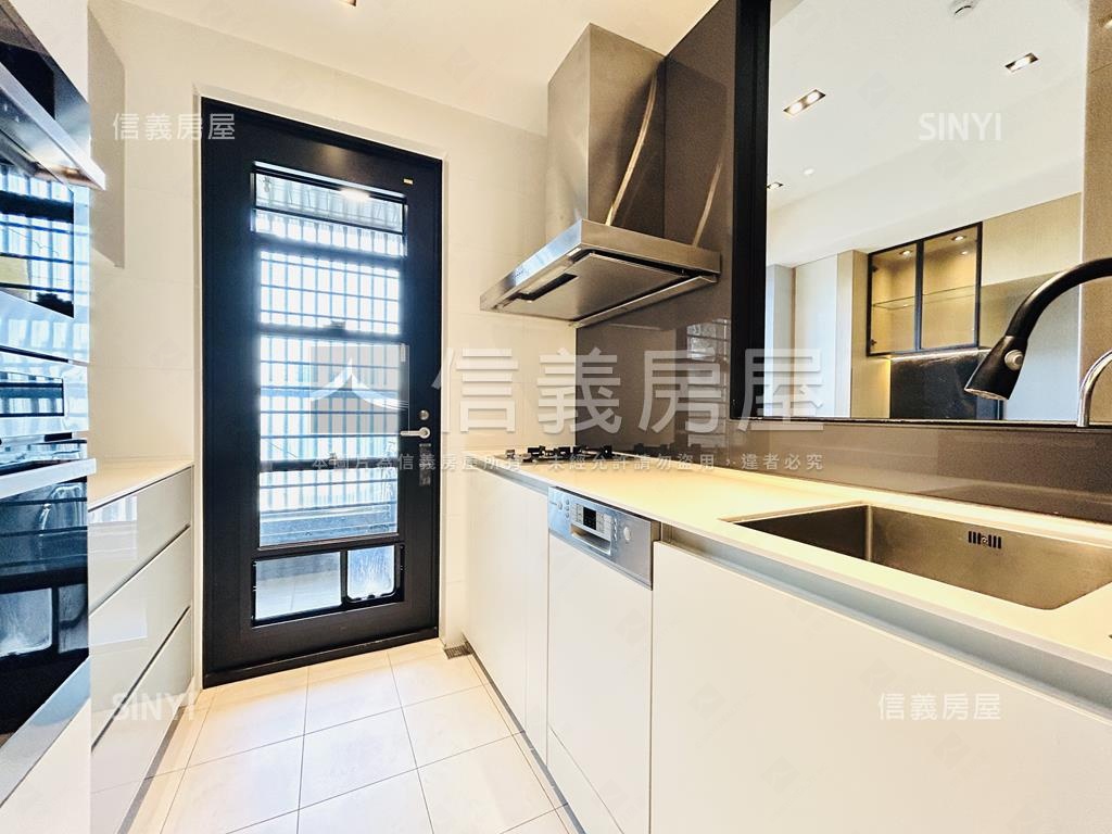 新接㊣文心日日邊間高樓房屋室內格局與周邊環境