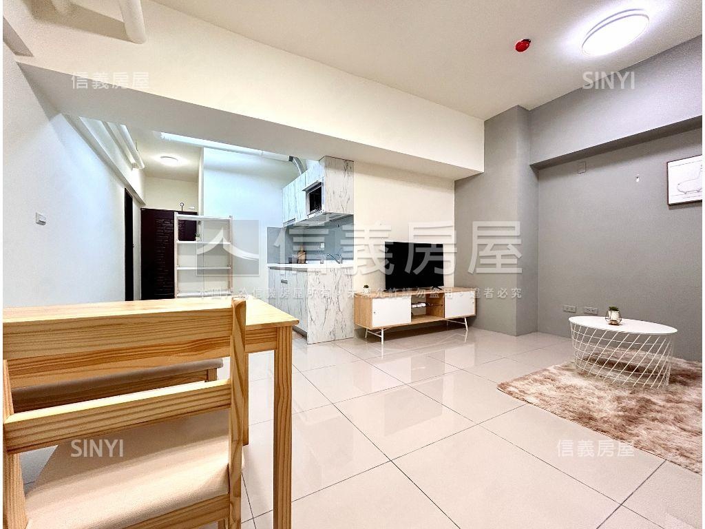 亞灣精緻兩房車位房屋室內格局與周邊環境