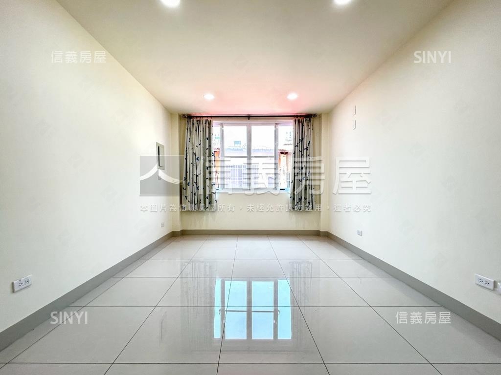 近捷運現代風簡約宅房屋室內格局與周邊環境
