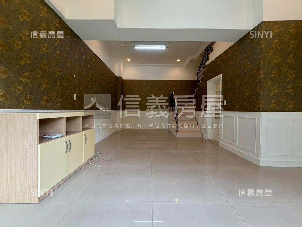 汐止國泰金店面挑高好空間房屋室內格局與周邊環境