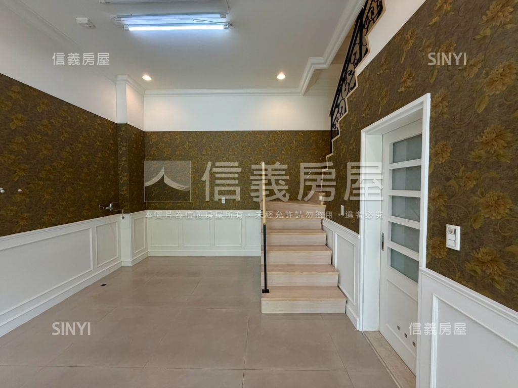 汐止國泰金店面挑高好空間房屋室內格局與周邊環境