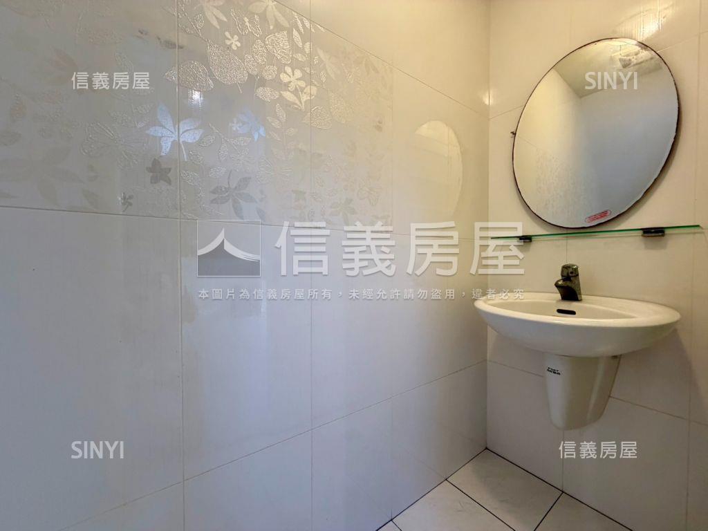 汐止國泰金店面挑高好空間房屋室內格局與周邊環境