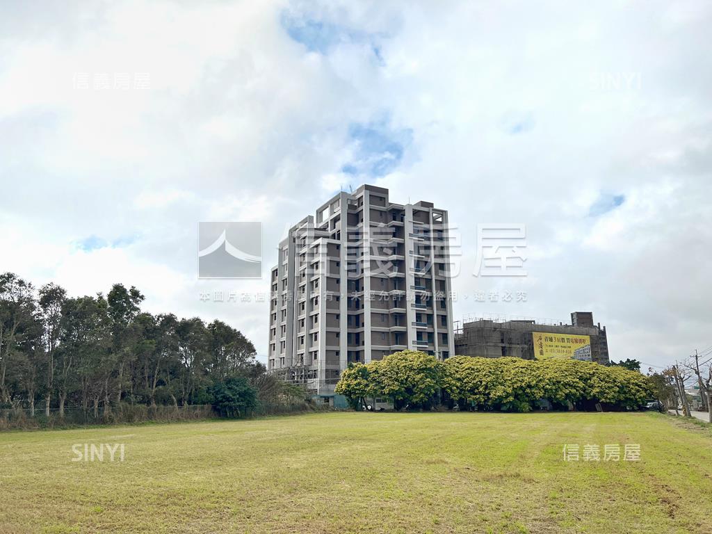 預售。青城之戀３三房車位房屋室內格局與周邊環境