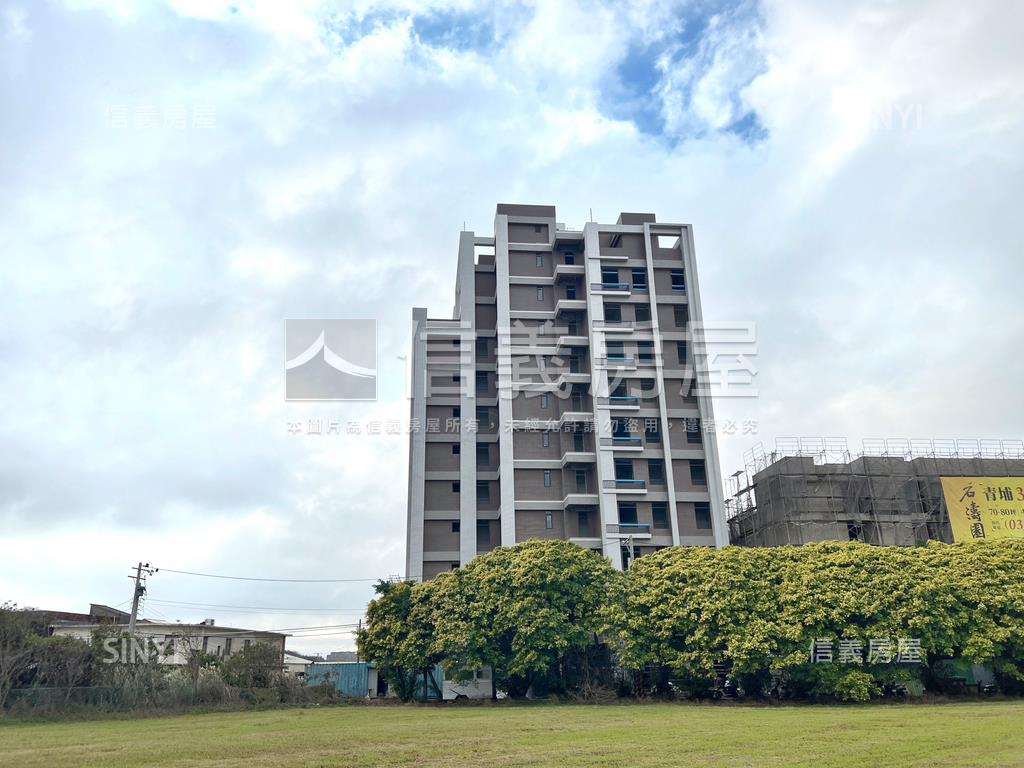 預售。青城之戀３三房車位房屋室內格局與周邊環境