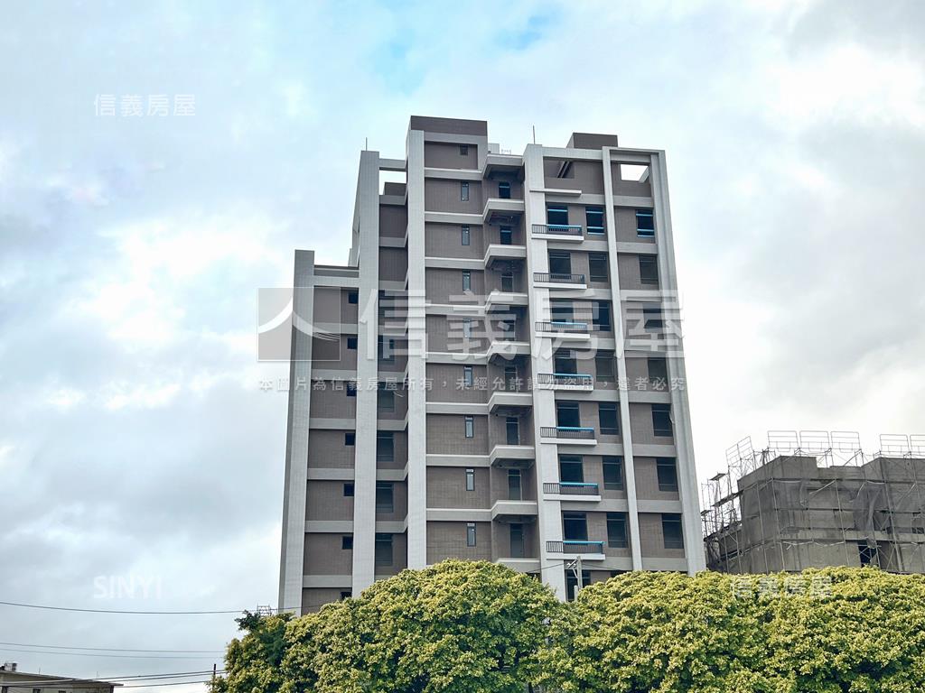 預售。青城之戀３三房車位房屋室內格局與周邊環境