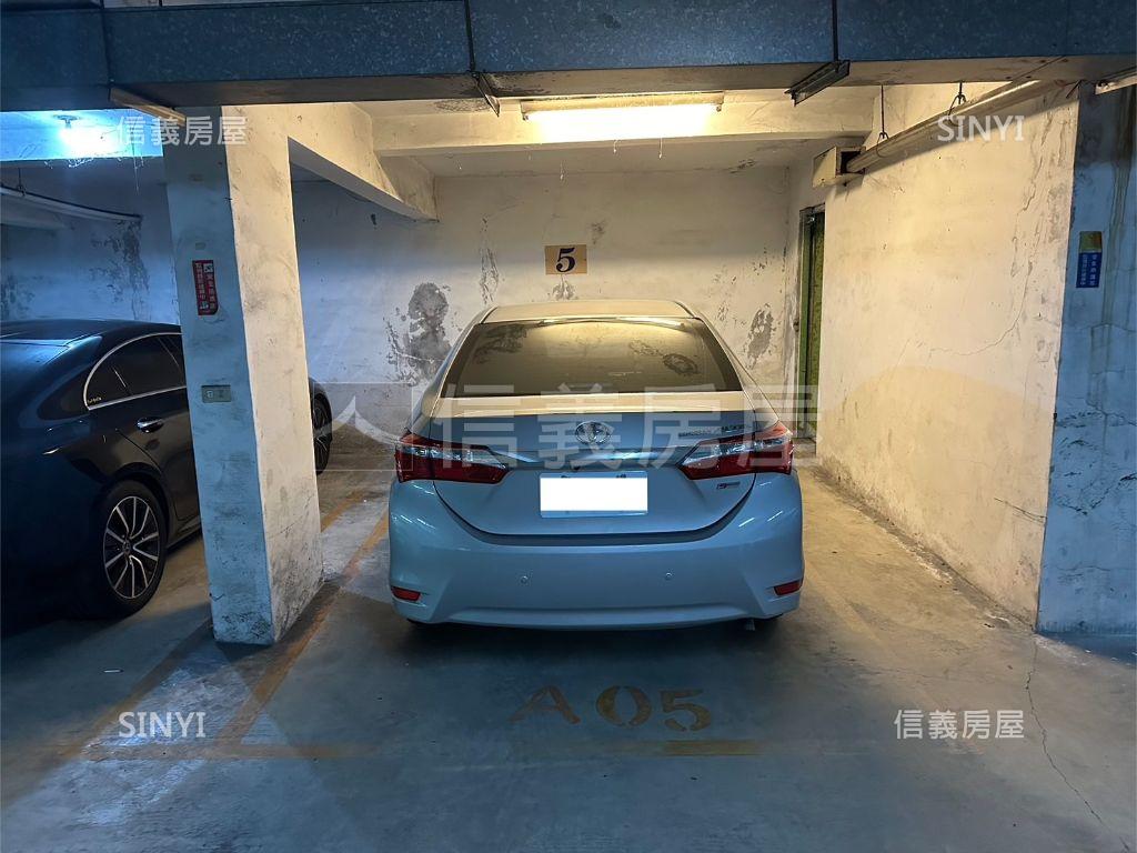 中壢稀有１、２樓美宅車位房屋室內格局與周邊環境