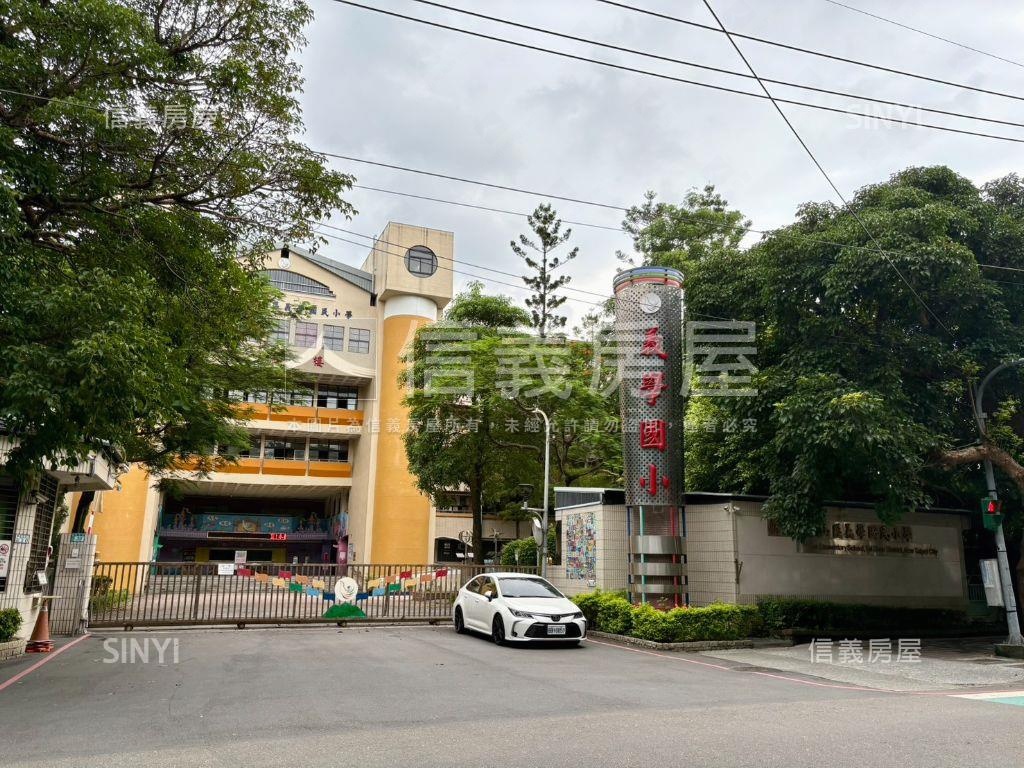 文程潛力稀有二樓房屋室內格局與周邊環境
