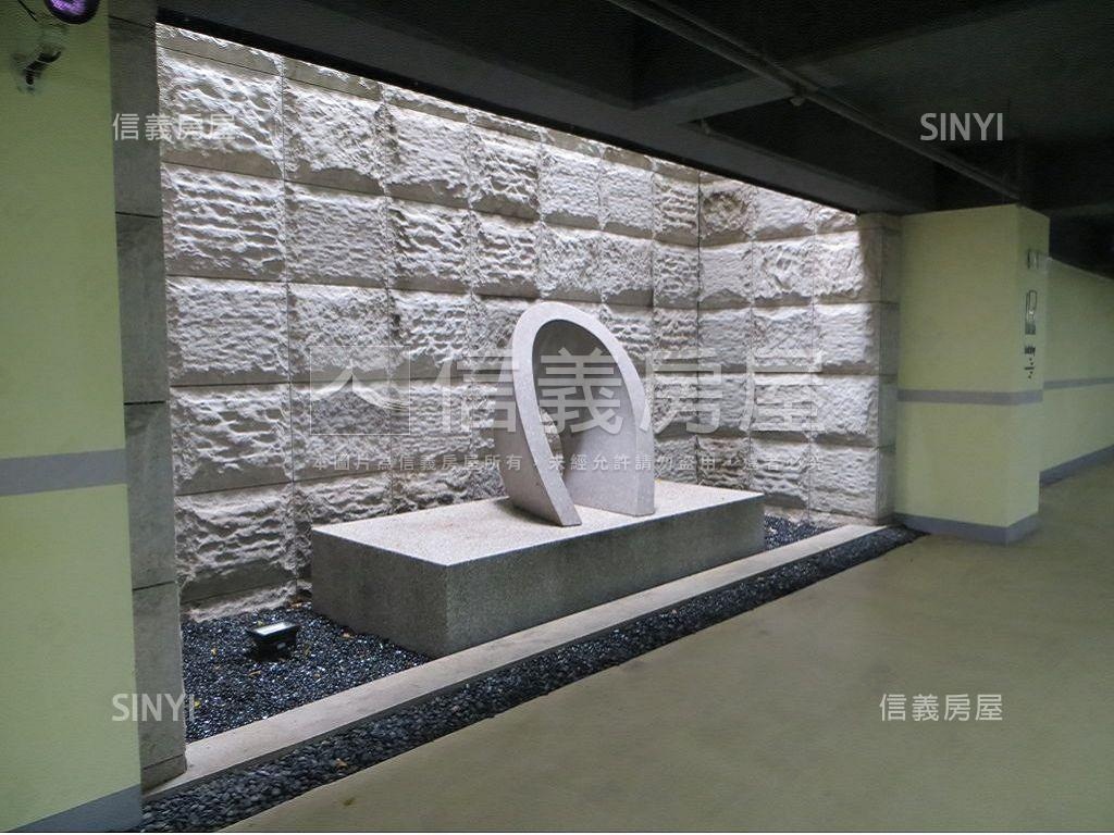 皇勝秀鼎·學成路上金店面房屋室內格局與周邊環境