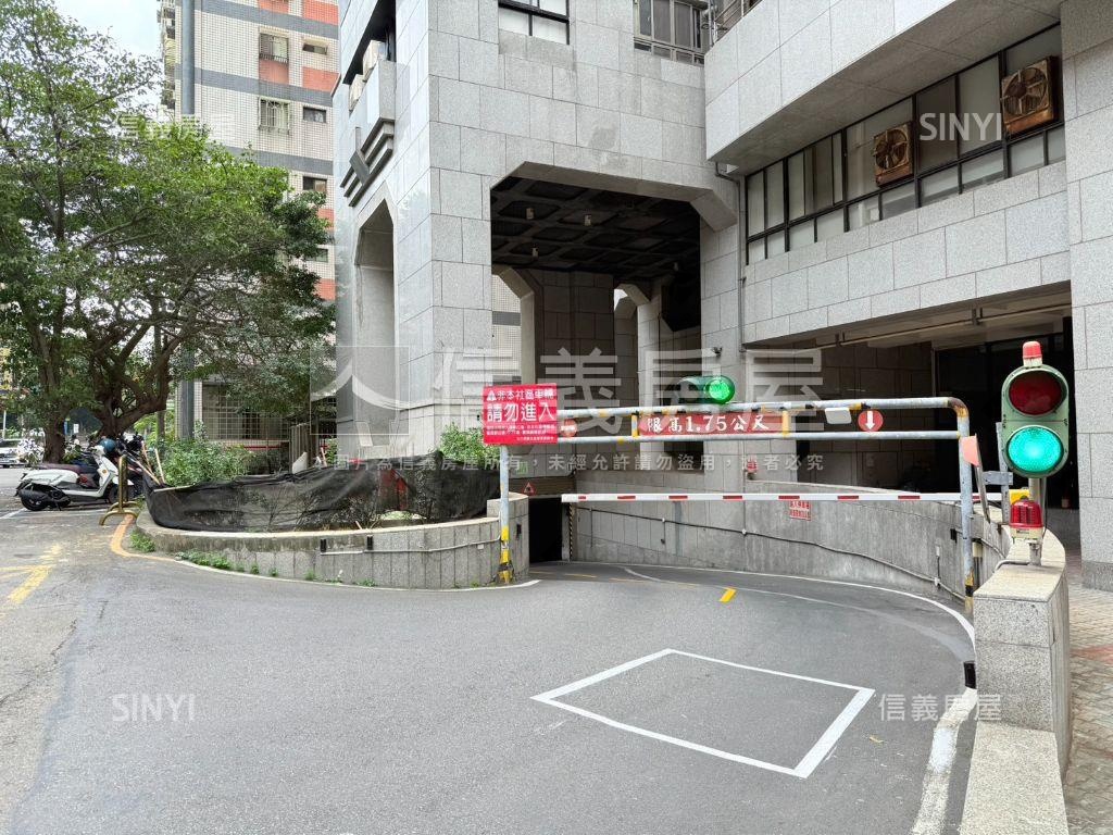 近清大交大華廈三房房屋室內格局與周邊環境