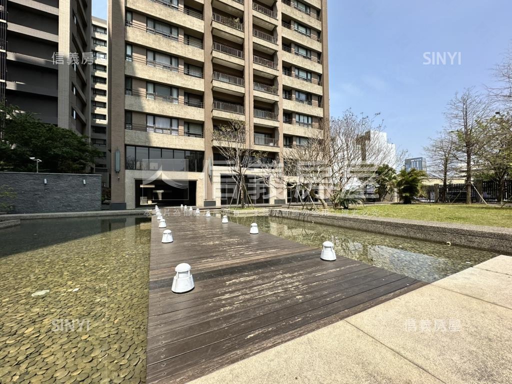 坤山一景文興國中美四房房屋室內格局與周邊環境