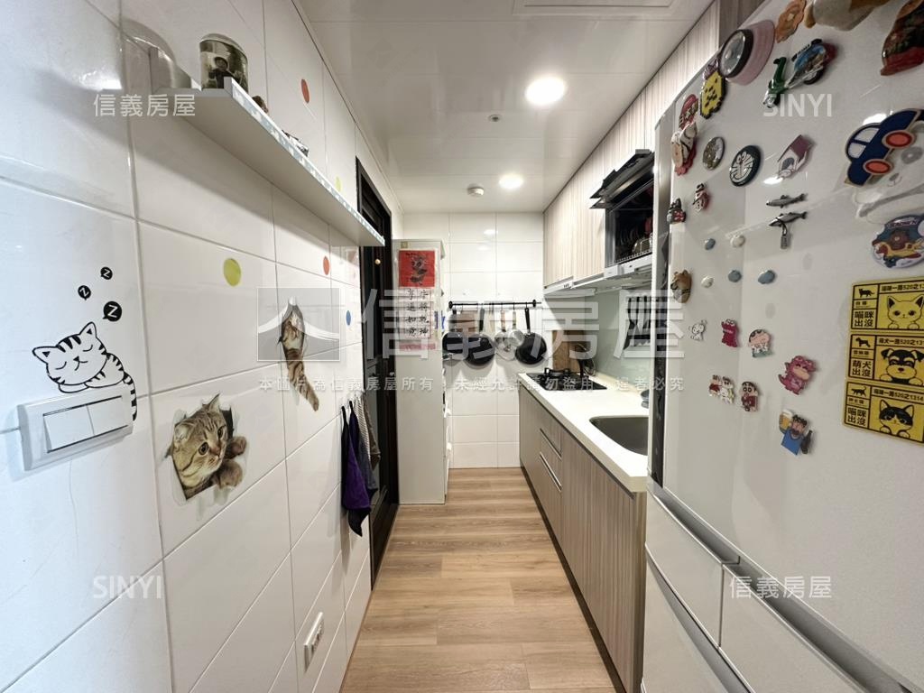 中路御品｜視野佳三房車位房屋室內格局與周邊環境