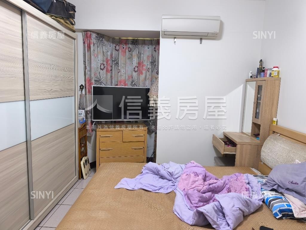 方正三房兩廳平面車位房屋室內格局與周邊環境